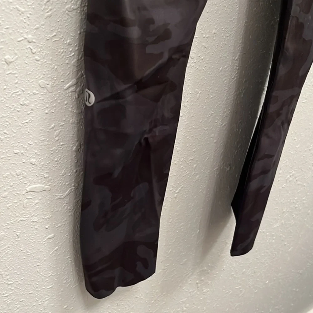 LULULEMON Fast & Free - Picture 7 of 11